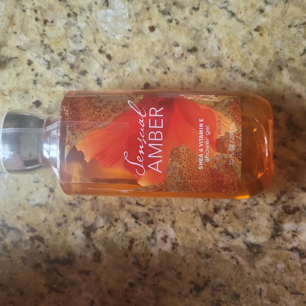 NEW SENSUAL AMBER SHOWER GEL BY BATH & BODY WORKS